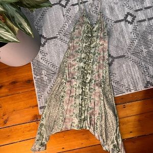 Bottom down spaghetti strap dress